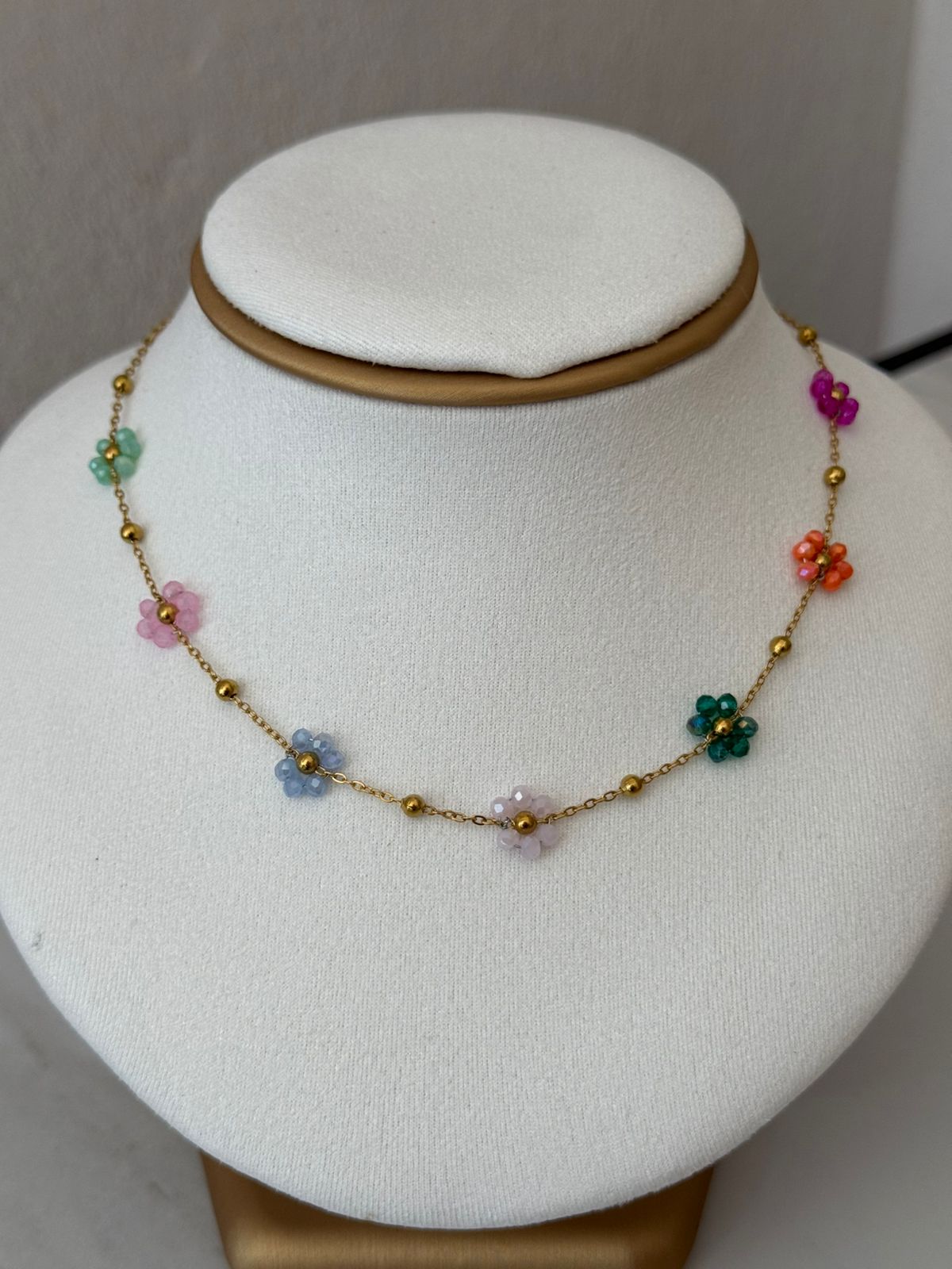 COLLAR MARGARITA COLORES